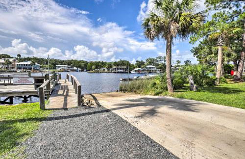 Welcoming Home Unit 6, On-Site River Access! - Foto 24