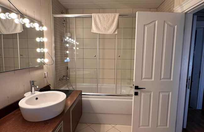 Wolf Suites - Photo 59