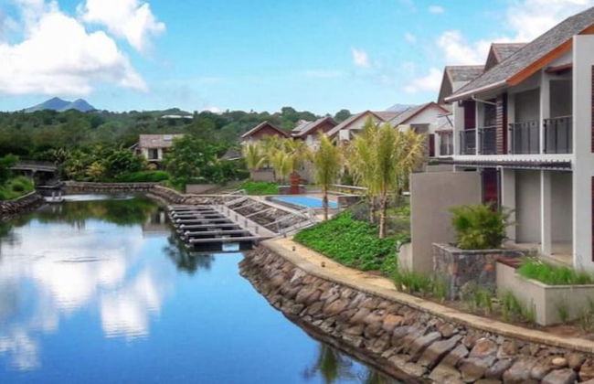 Immaculate Two Beds Luxury Marina Apartment - Photo 1