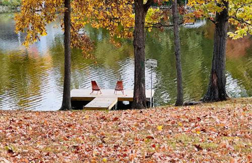 Ozran Cottage - a mid-century Lakefront getaway - Foto 2