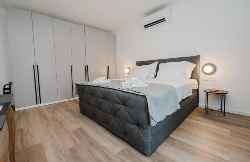Koi Deluxe, Urban Two Bedroom Oasis - Foto 12