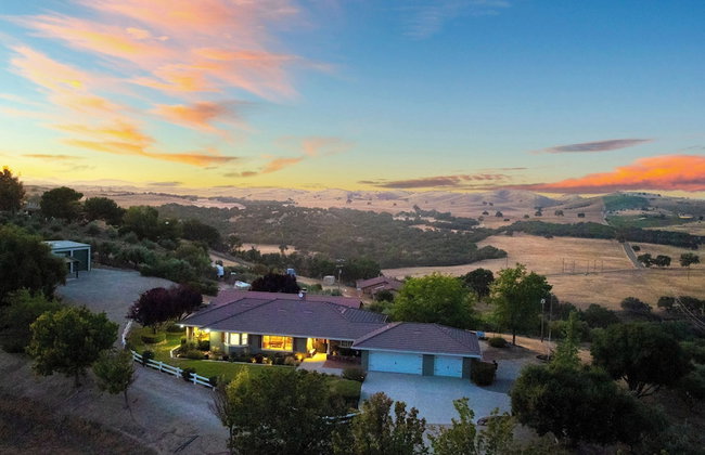 4.5 Acre Secluded Ranch w Panoramic Views • Fire Pit Olive Ranch by AvantStay - Foto 132