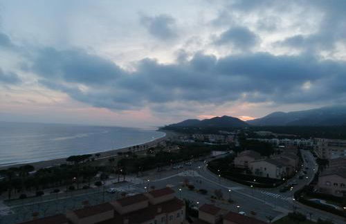 Apartamento con terraza, vistas playa y montaña - Foto 55