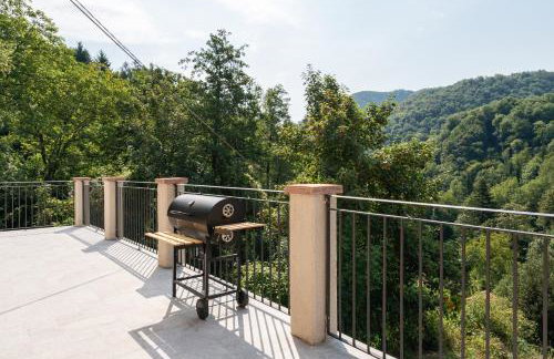 Charming Tuscan Stone House - Photo 23