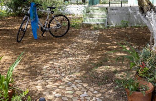 SEA & OLIVES HOUSE - Photo 34