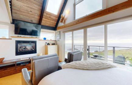 Spectacular Oceanfront Studio with Hot Tub & Loft - Foto 18