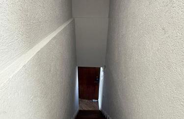 Corner of Two Flowers - Photo 6