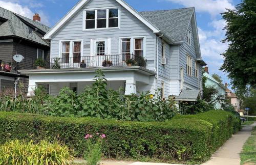 The Paradise House steps from the Heart of Hertel - Foto 26