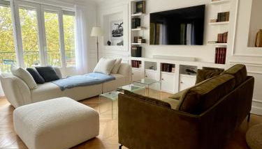 Apparemment luxueux niché dans les arbres - Foto 5