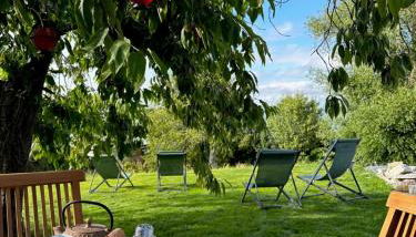 Gites de la Baie d'Honfleur - Foto 2, Garden, sunbed, Garden view