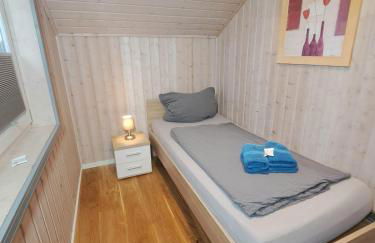 Ferienhaus Friese, direkt am See, mit hauseigenem Tretboot, hauseigener Sauna sowie Whirlpool, Kamin, eingezäuntes Grundstück, direkter nähe Kinderspieleparadies sowie Reit- und Ponyhof - Photo 22