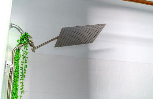 Jungle House Luxury Homes - Columbus Downtown Short North - Steps to Convention Center & Nationwide Arena - Sleeps up to 6 - Free Parking - Over 5,800 Five Stars - Foto 56