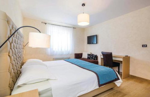 4 Bedroom Beautiful Home In Turcic - Foto 29