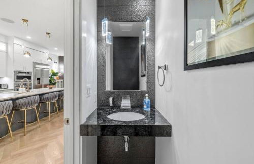 The Gilded Manor by RedHill Stays - Luxury Mansion Dupont Circle - Foto 65