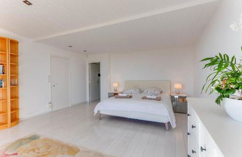 VILLA LOUPA VI4489 by Riviera Holiday Homes - Foto 15