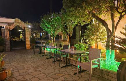 Villa Kormos Apart Hotel - Foto 17