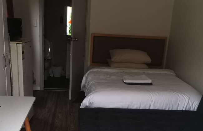 1 Double and 1 sofa bed Garden Chalet B - Photo 4