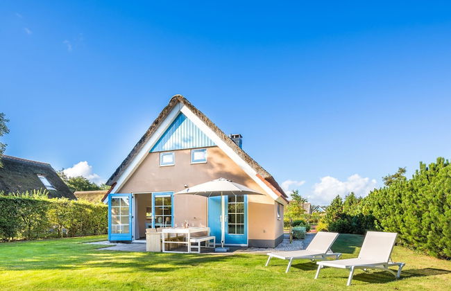 Holiday Home on Texel With Spacious Garden - Foto 1