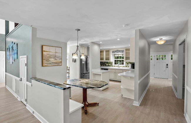 Stay Awhile by Avantstay Lakefront + Pool, Dock - Foto 16