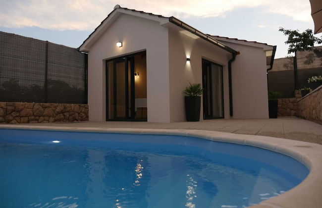 Shadesofblue M & M Sleeps 4 With Pool - Foto 17