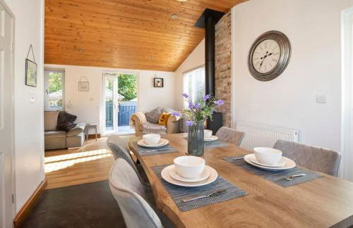 family honeybeelodge york Hot Tub and wood burner - Foto 25