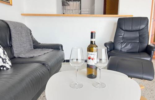 Ap NURIMAR 2 con Aire Acondicionado en Centro del Pueblo - Foto 4