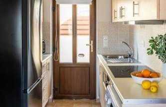 Syra Suites - Photo 8