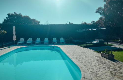 La Triqueta Casa Rural con Piscina y Barbacoa, ideal para familias y grupos - Foto 3