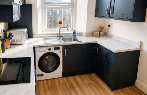 Central Modern Apartment -Sleeps 6 - Parking - Foto 1