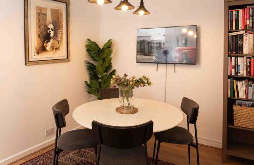 2 Bedroom Flat by Haggerston Station - Foto 1