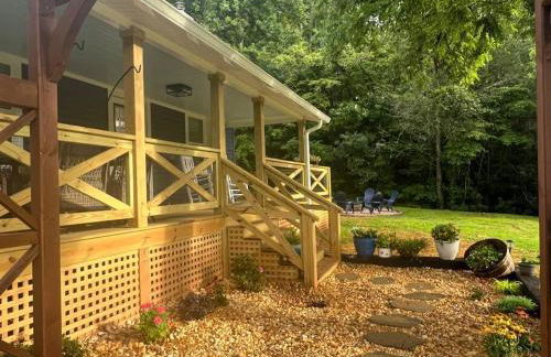 Riverside Relaxer w/Hot Tub+Fire Pit +Wifi & view - Foto 43