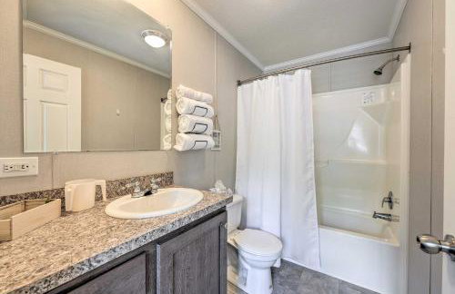 Cassopolis Cabin with Lake and Fishing Access! - Foto 12