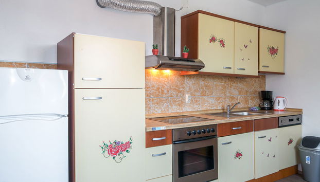 Golic - Foto 4, Inside other