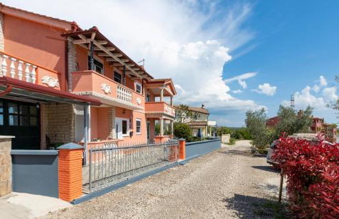 Apartment Betiga With Sea View 02 - Photo 1