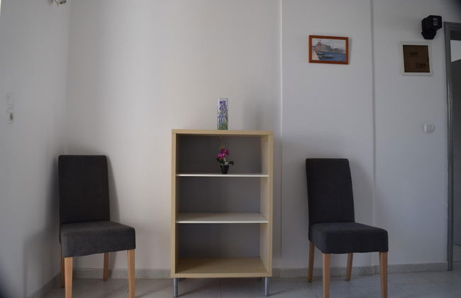 Lefteris Spacious APT Near Ialysos Beach - Foto 9