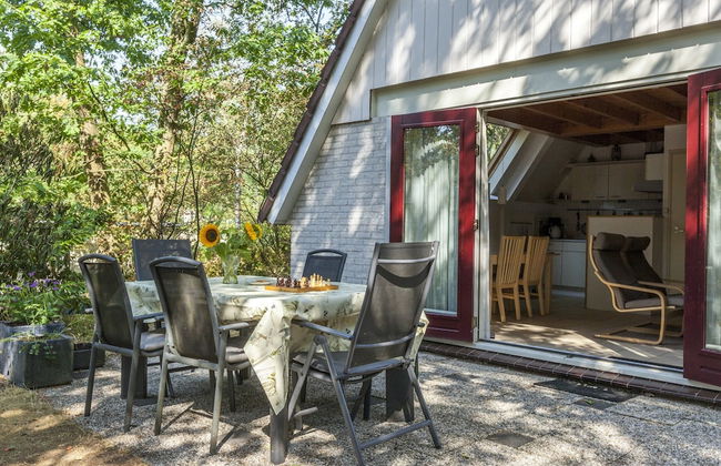 Cozy Holiday Home in Nunspeet near Forest - Photo 31