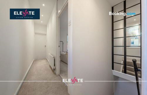 Last-Minute Specials l Limited-Time Deal l Sleeps Up To 6 Guest l Free Parking, Families, Business Stay l By Elevate Living Estates Short Lets & Serviced Accommodation Northampton - Photo 20