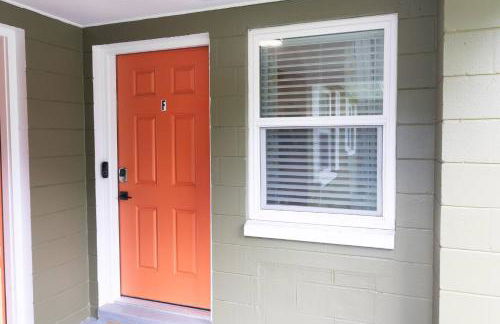 Stylish Condo min from UF & Shands Pets Welcome! - Photo 37