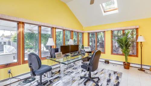 New Jersey Home with Private Office and Backyard Oasis - Foto 4