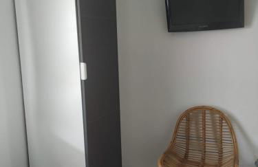 Apartamento Con Preciosas Vistas Al Mar,WIFI y piscina de temporada - Photo 10