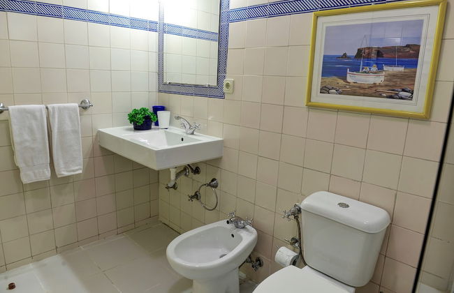 Independent Apartment n 2 in an Old Mansion Located by the Mouth of Douro River - Photo 7