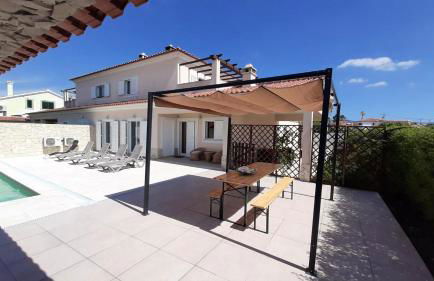 Spacious house in Aldeia dos Pinheiros with pool - Foto 1