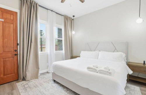 O26A Single Story 2BR Townhome King Beds Pet Friendly Houston - Foto 4