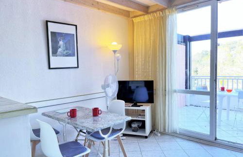 Duplex familial avec terrasse, proche plage, parking privé - 4 couchages, Le Lavandou - FR-1-251-541 - Foto 2