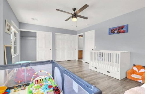 4BR Family Oasis with Gym and BBQ Near Vegas Strip - Photo 37