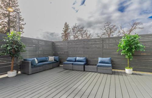 Modern Top Floor 2BR 1BA w Private Rooftop Patio South Hill Near Downtown - Foto 48