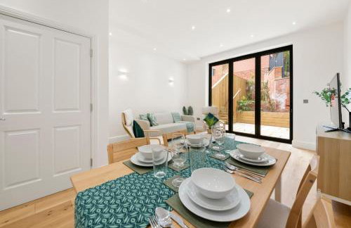 3 Bed House near Purley, by ARP Homes, Free Parking, Ideal for Long Stays & Insurance Bookings - Foto 10