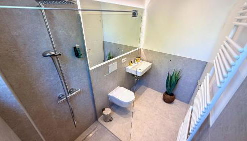 BeckHomes Munich- Large 210 sqm Central Apartment- 7 BR, 6Baths, 3 Kitchens, Up to 18 Guests - Foto 4