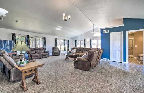 Spacious Massillon Log Cabin with Fire Pit! - Foto 3