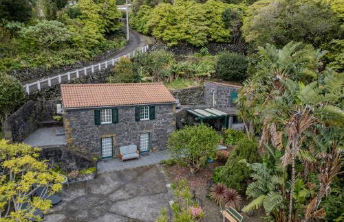 Casa de Basalto - Photo 1